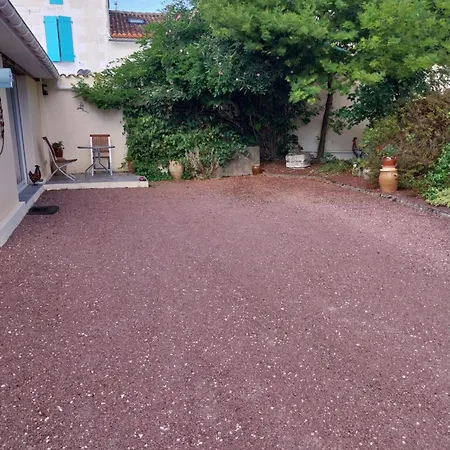 Bed & Breakfast D'hotes Des Tourterelles Champniers (Charente)